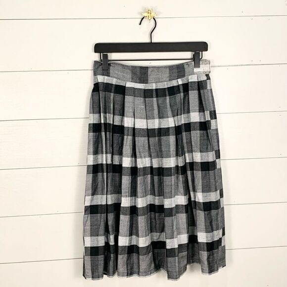 Hand Crafted Dresses & Skirts - Handmade, black and gray large plaid print fitted waist pleaded skirt